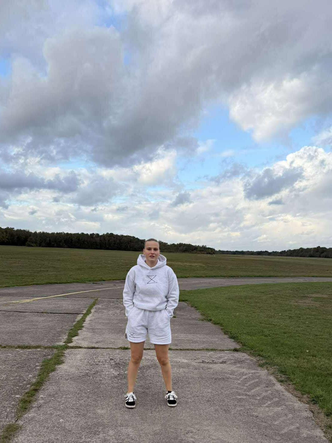 Light grey sweatshort